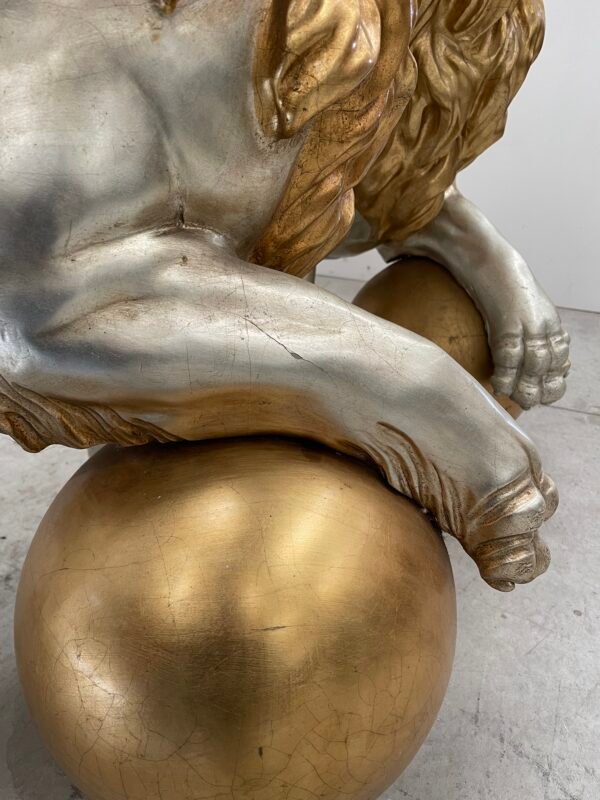 Coppia di sculture di leoni in legno in foglia d'oro e foglia d'argento Arte italiana anni '70 - Image 6