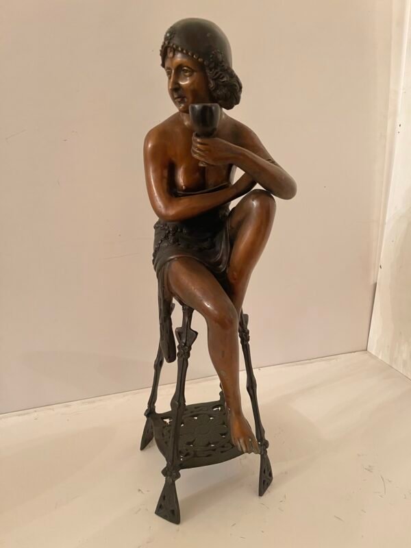 "La Coppa del Piacere" – Scultura in stile Art Déco