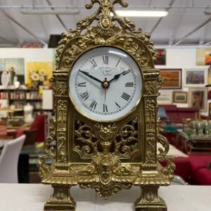 Elegante orologio da tavolo in stile Rococò