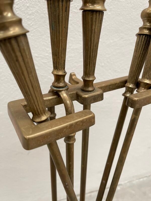 Set Antico da Camino in Ottone – 5 Pezzi con Supporto - Image 3