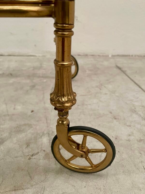 Carrello da tè in ottone dorato e vetro – stile francese - Image 4
