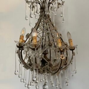 Lampadario Antico in Ferro Battuto e Cristallo – Stile Maria Te