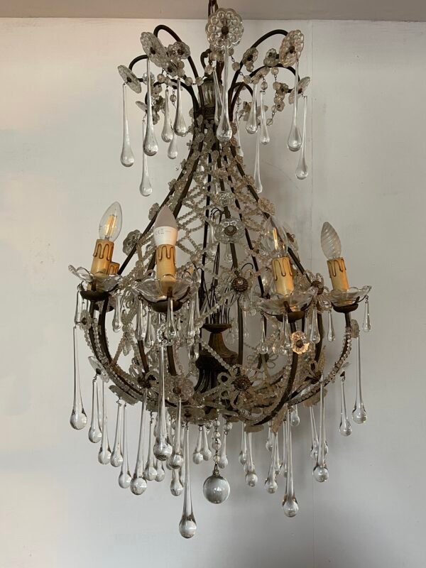 Lampadario Antico in Ferro Battuto e Cristallo – Stile Maria Te
