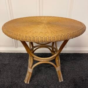Tavolino in rattan intrecciato vintage