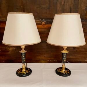 Coppia di Lampade da Tavolo Classiche – Eleganza Sobria e Raffinata