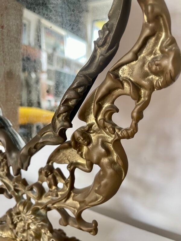 Specchio da tavolo con cornice in bronzo decorata - Image 3