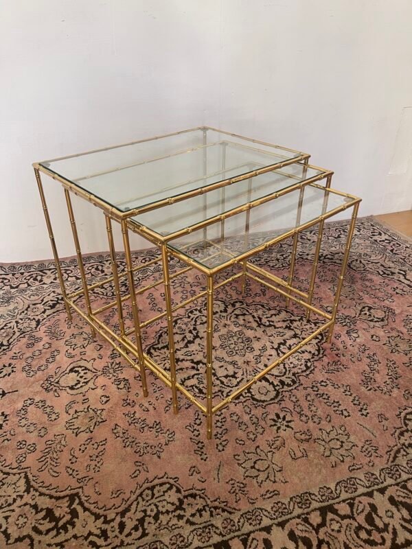 Set di tavolini vintage in ottone e vetro – stile Hollywood Regency - Image 4