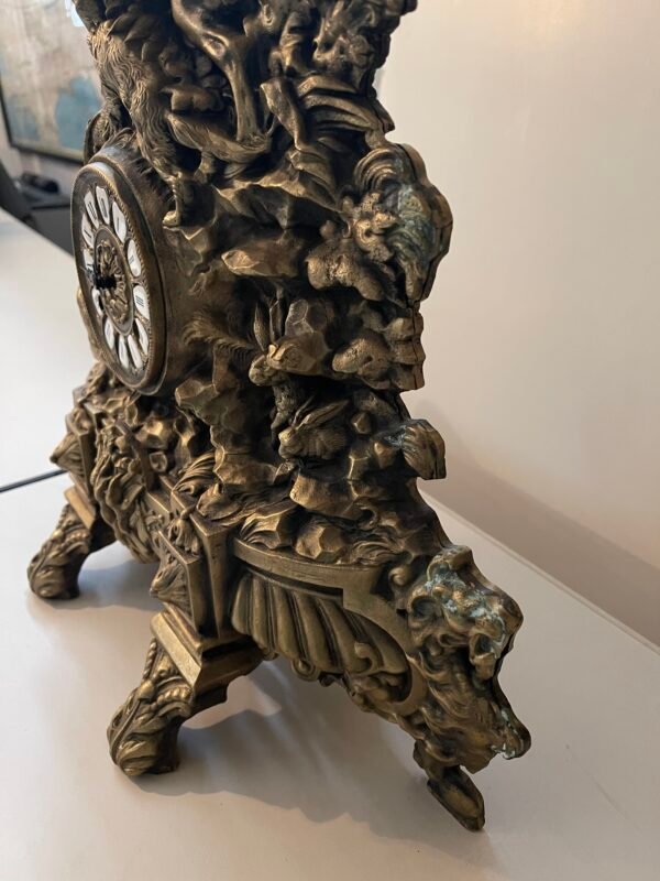 Orologio da caminetto in bronzo con scena di caccia a cavallo - Image 3