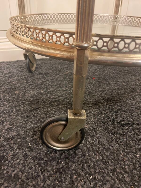 Carrello da tè/vassoio con ruote in metallo argentato e vetro - Image 2