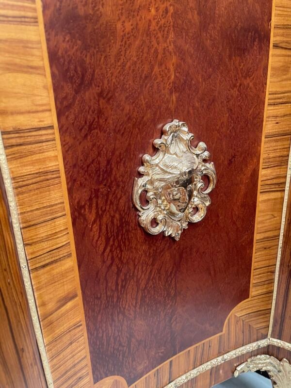 Credenza con Intarsi e Bronzi Dorati, Piano in Marmo - Image 3