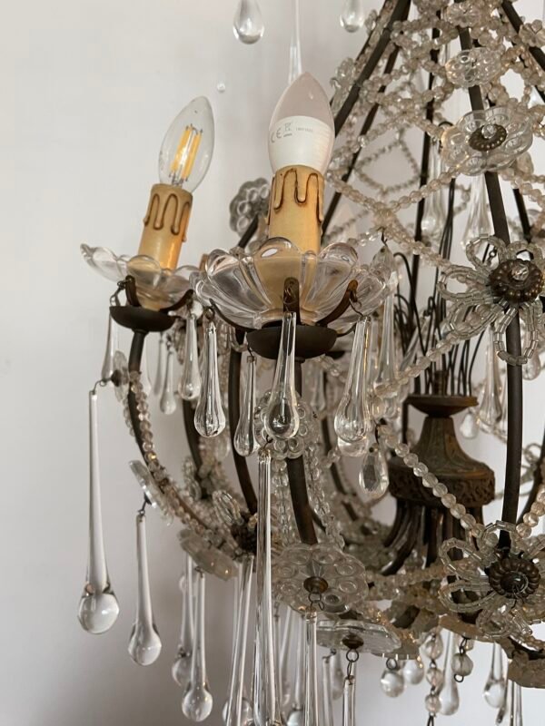 Lampadario Antico in Ferro Battuto e Cristallo – Stile Maria Te - Image 2