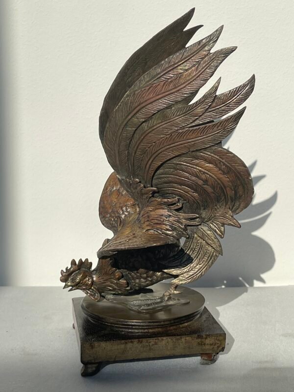Scultura in Bronzo di Gallo da Combattimento su Base in Legno - Image 2