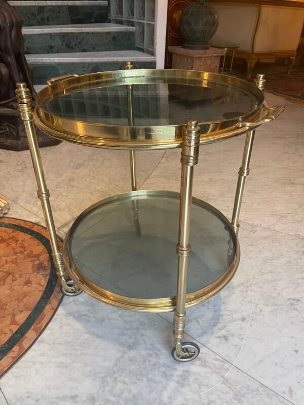 Carrello bar tondo in ottone con piani in vetro fumé, anni ’60
