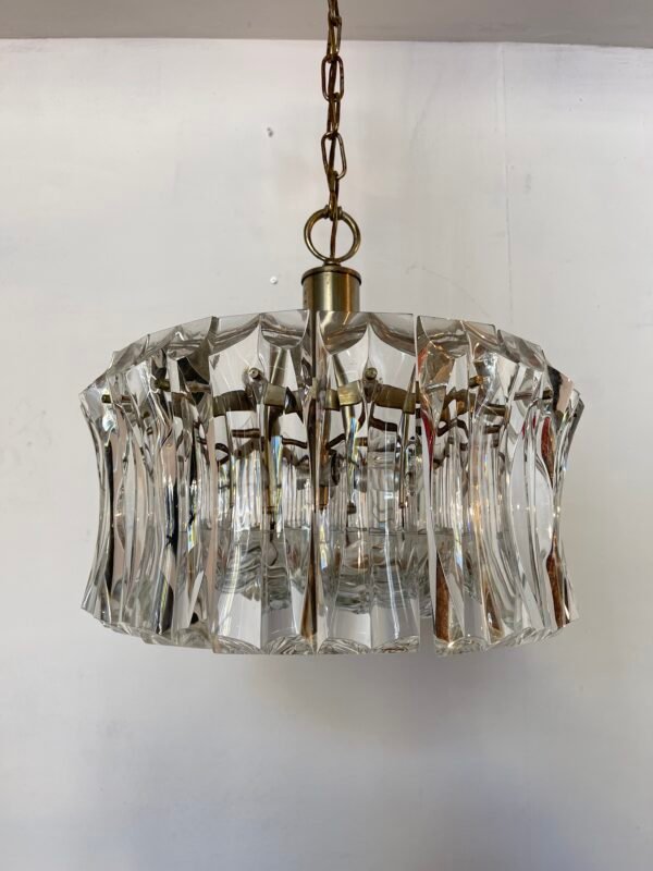 Lampadario vintage in cristallo e ottone