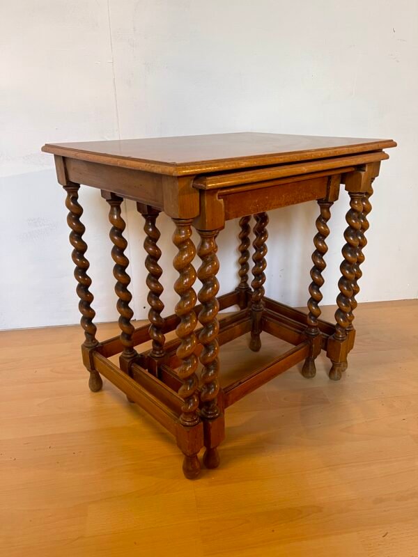 Set di Tavolini a Scomparsa in Legno – Gambe Tornite a Spirale - Image 3