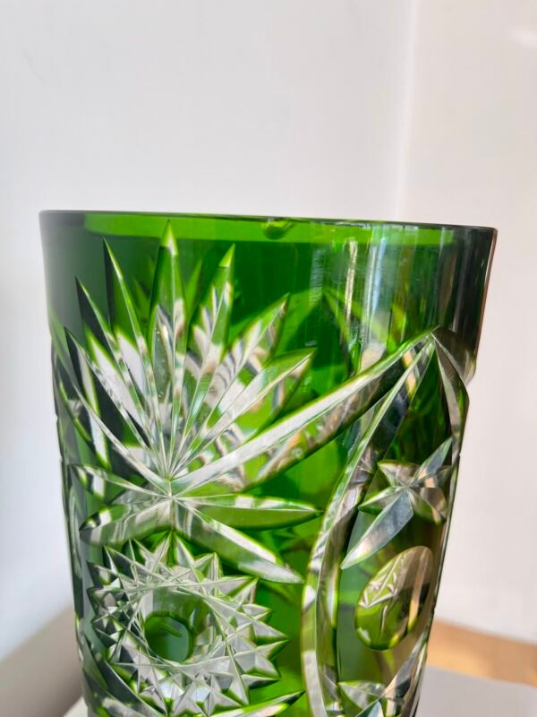 Coppa in cristallo boemo verde inciso, stile Art Deco - Image 4