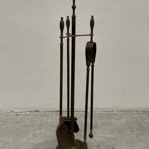 Set da camino in ottone brunito – 4 pezzi con supporto  Descrizione: