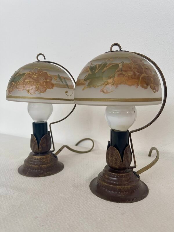 Coppia di Lampade da Comodino Vintage con Paralume Dipinto a Mano - Image 5