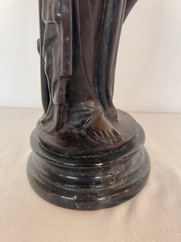 Lampada Scultura in Stile Neoclassico – Figura Femminile - Image 2