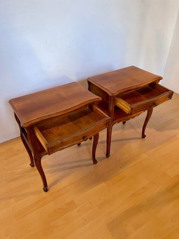 Coppia di comodini vintage in legno massello - Stile classico - Image 2