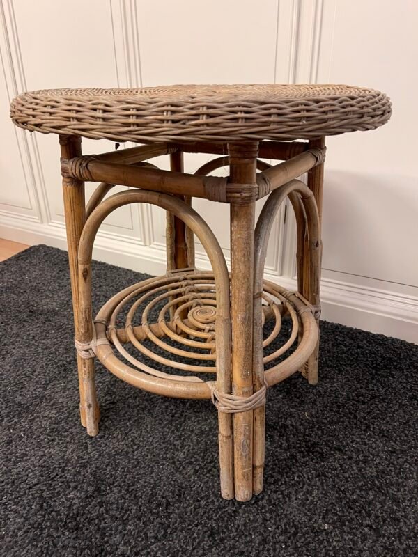 Tavolino / sgabello vintage in rattan intrecciato - Image 2