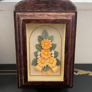 Quadro floreale con cornice in legno