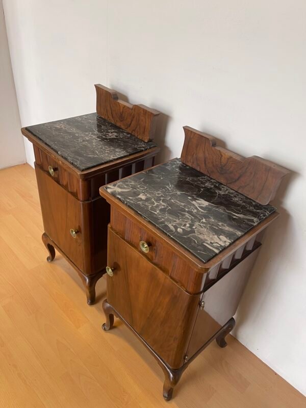 Coppia di comodini vintage con piano in marmo - Image 3