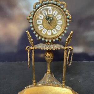 Orologio da tavolo con pietre dure