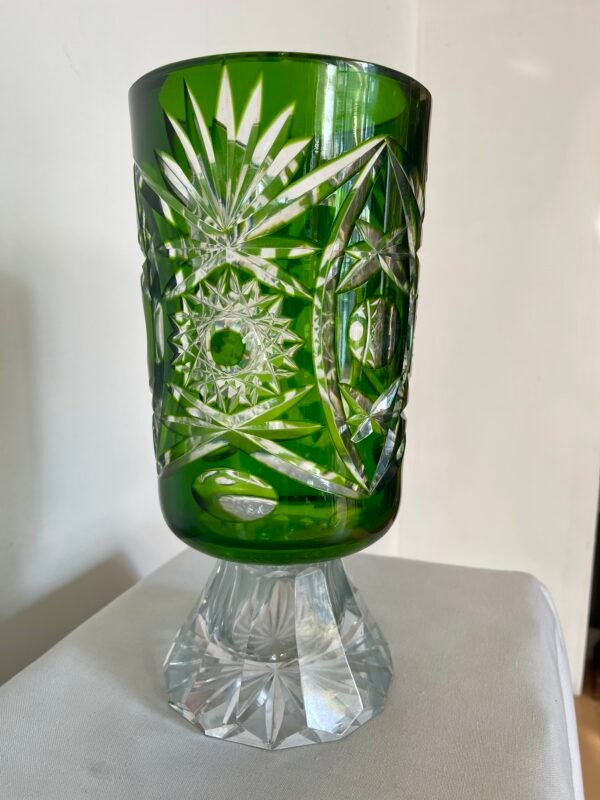 Coppa in cristallo boemo verde inciso, stile Art Deco - Image 3