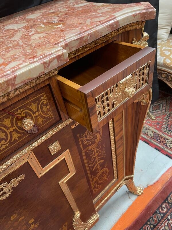 Credenza con Intarsi e Bronzi Dorati, Piano in Marmo - Image 5