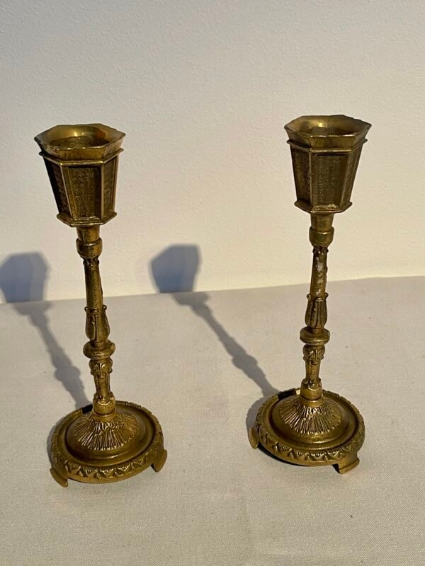 Coppia di Candelieri in Ottone – Stile Neoclassico - Image 2
