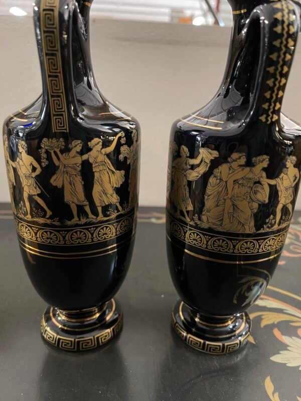 Coppia di anfore decorative stile greco in ceramica nera con decori dorati - Image 4