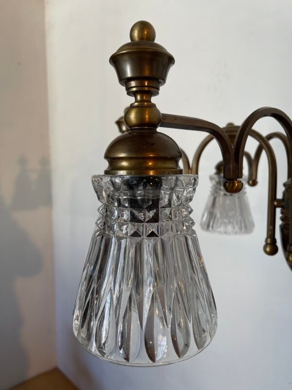 Lampadario Vintage in Ottone con Paralumi in Vetro Molato - Image 4