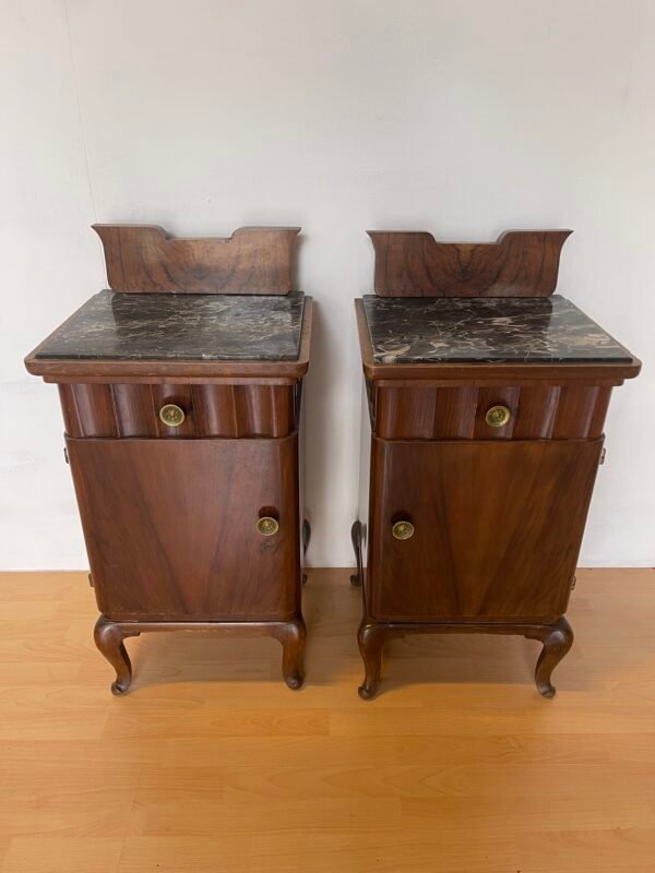 Coppia di comodini vintage con piano in marmo