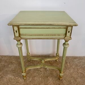 Tavolino in stile Neoclassico laccato verde