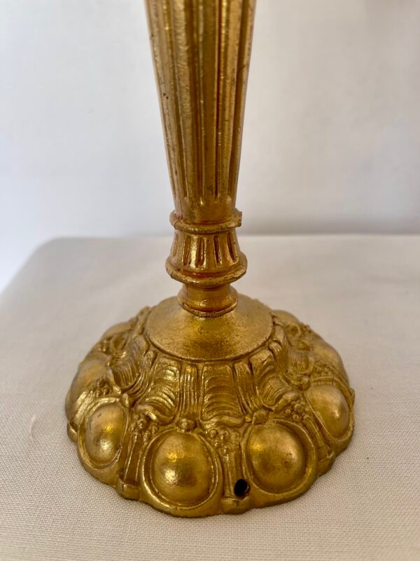 Elegante coppia di candelabri dorati in stile Impero con pendenti in cristallo - Image 3