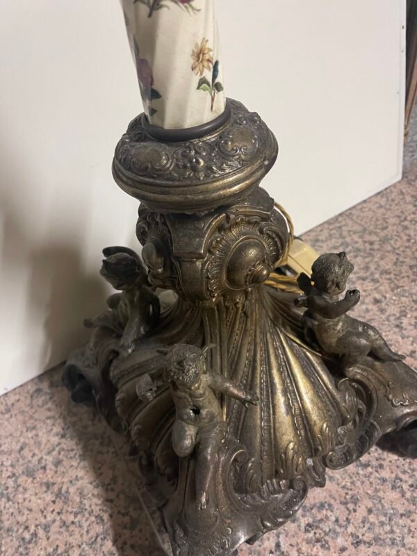 Lampada da terra (piantana) antica con decorazioni floreali. - Image 4