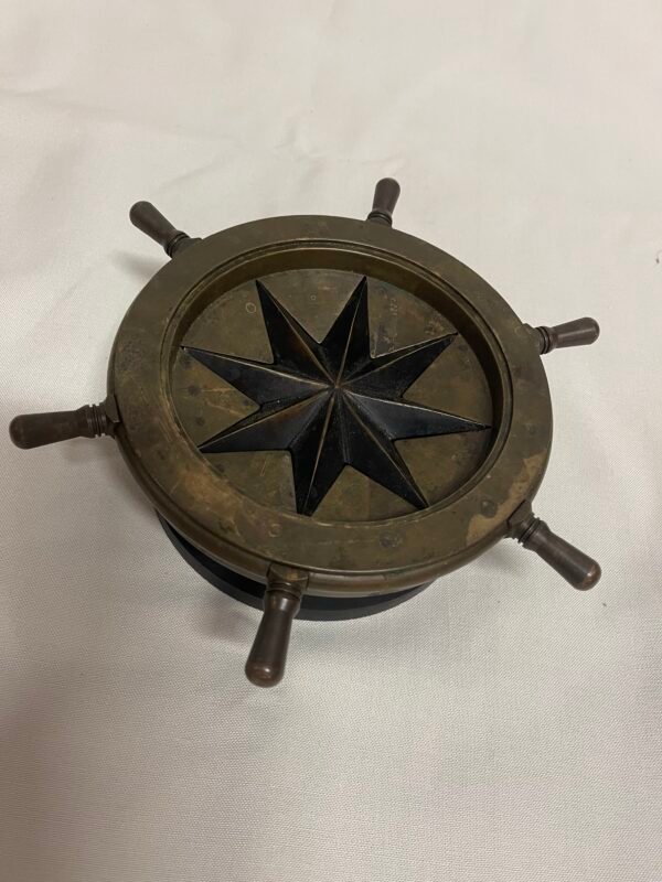 Rosa dei venti decorativa in ottone – Stile nautico vintage