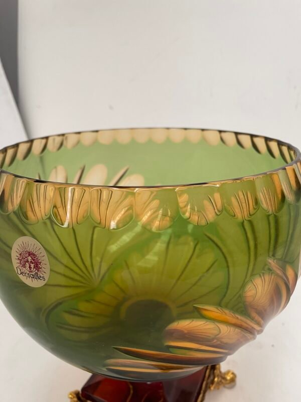 Vaso in vetro verde con base decorata - Image 5