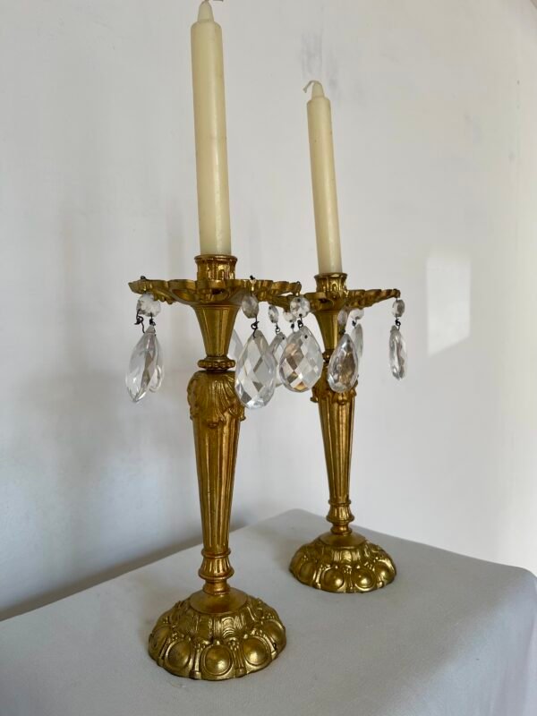 Coppia di Candelieri Antichi in Bronzo/Ottone con Cristalli - Image 4