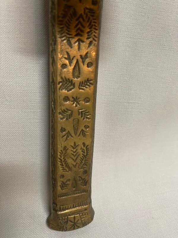 Prestigioso Calamaio/Contenitore Portatile in Ottone Intarsiato - Image 3
