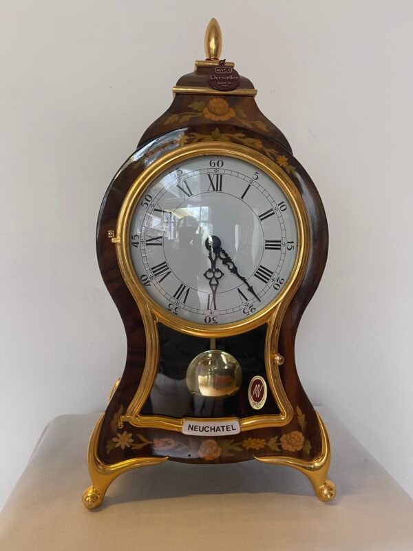 Orologio da Tavolo "Neuchâtel" in Legno Intarsiato e Ottone
