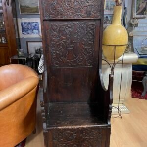 Maestosa Sedia Cattedra/Trono Scolpita in Legno Massiccio