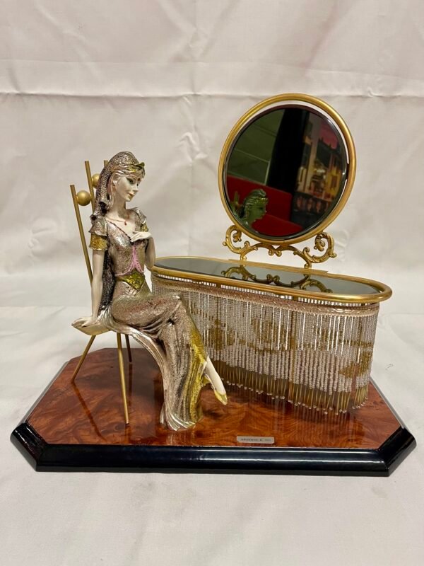 Scultura/Oggetto decorativo con figura femminile e specchio. - Image 4