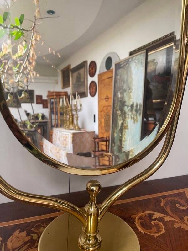 Elegante Specchio da Tavolo Ovale Basculante in Ottone Massiccio - Image 5