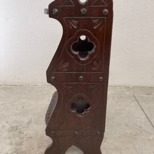 Portaombrelli in legno intagliato stile gotico