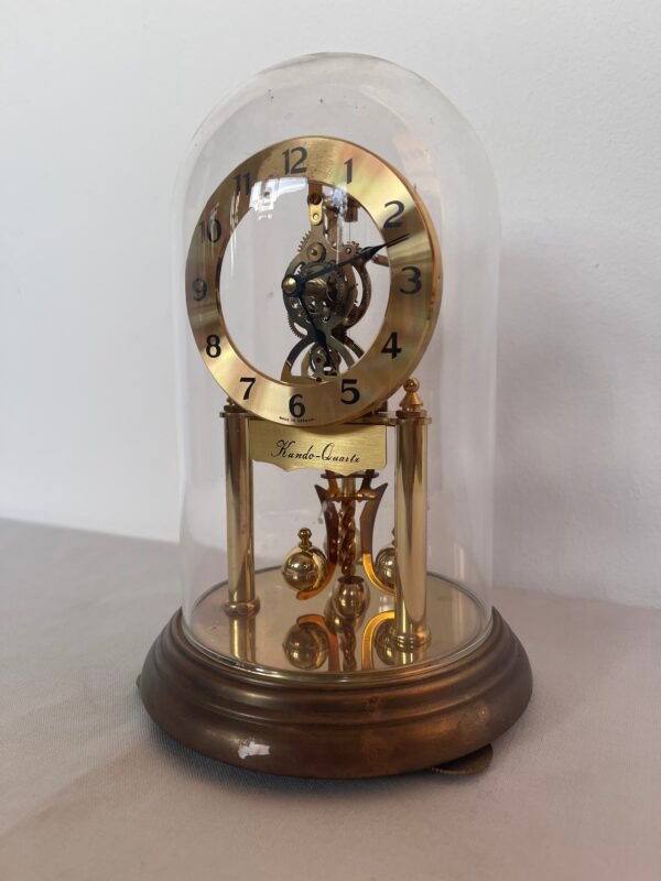 Orologio a pendolo Kundo-Quartz sotto campana di vetro – Made in Germany - Image 2