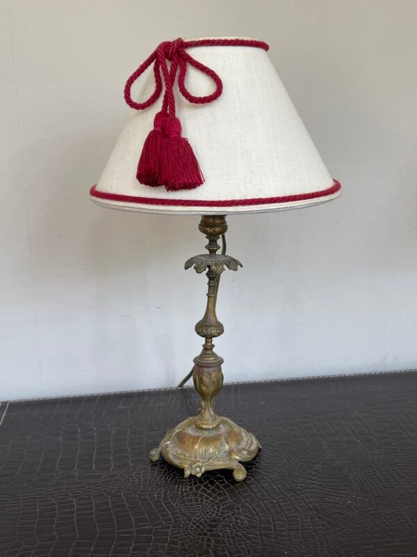 Coppia di lampade vintage in metallo dorato con paralumi eleganti - Image 6