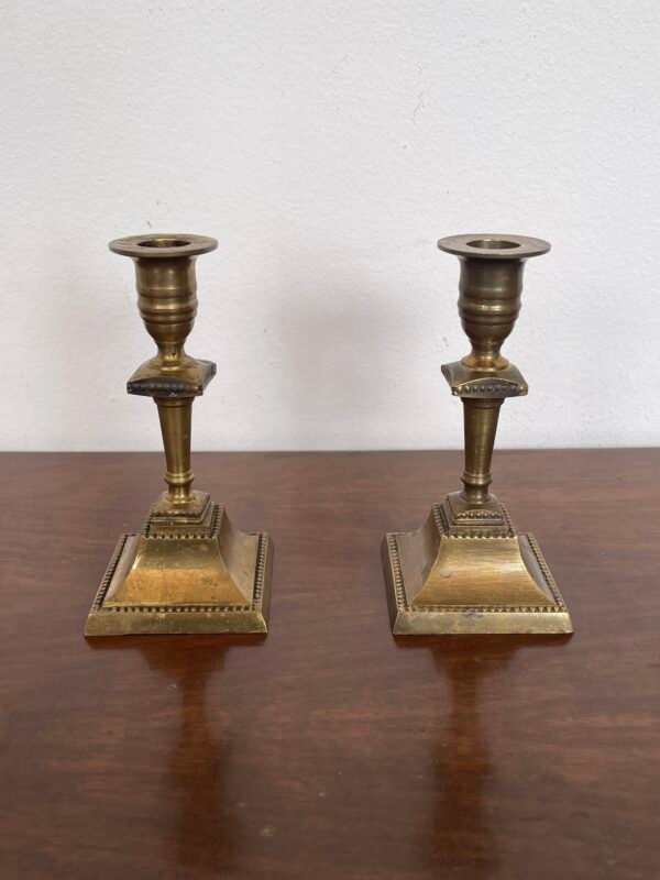 Coppia di candelabri in ottone vintage anni '50 - Image 2