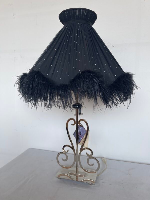 Lampada da Tavolo "Il Paralume Marina" – Design Glamour con Piume e Cristalli - Image 4